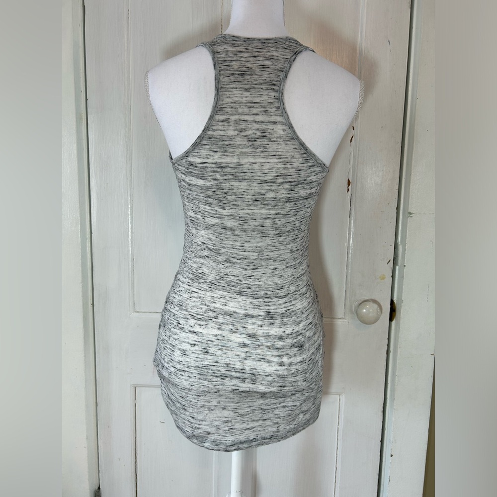 Wendy Bellissimo Heather Grey Ruched Racerback Maternity Tank size Small - Picture 3 of 9